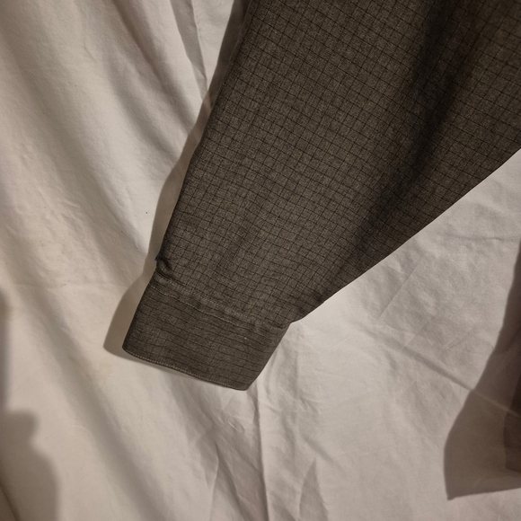 Arrow Men's Gray Checkered Shirt - Picture 3 of 10